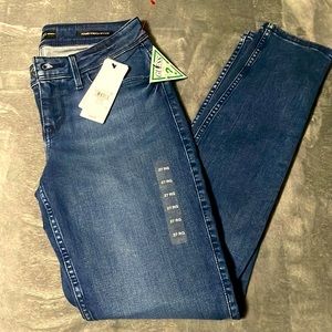 NWT Guess power stretch skinny jeans